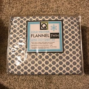 Twin Size Printed Flannel Sheet Set
